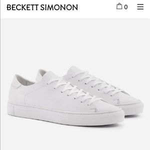 Men’s White Sneakers **NEW**